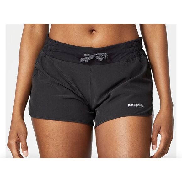 Patagonia Pants - Patagonia Women's Core Nine Trails Shorts 4 Size M/ Pristine